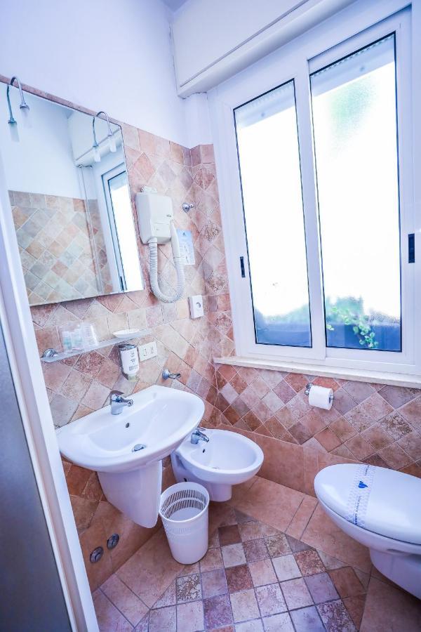 Budget Single Room,1006451917:JPEG