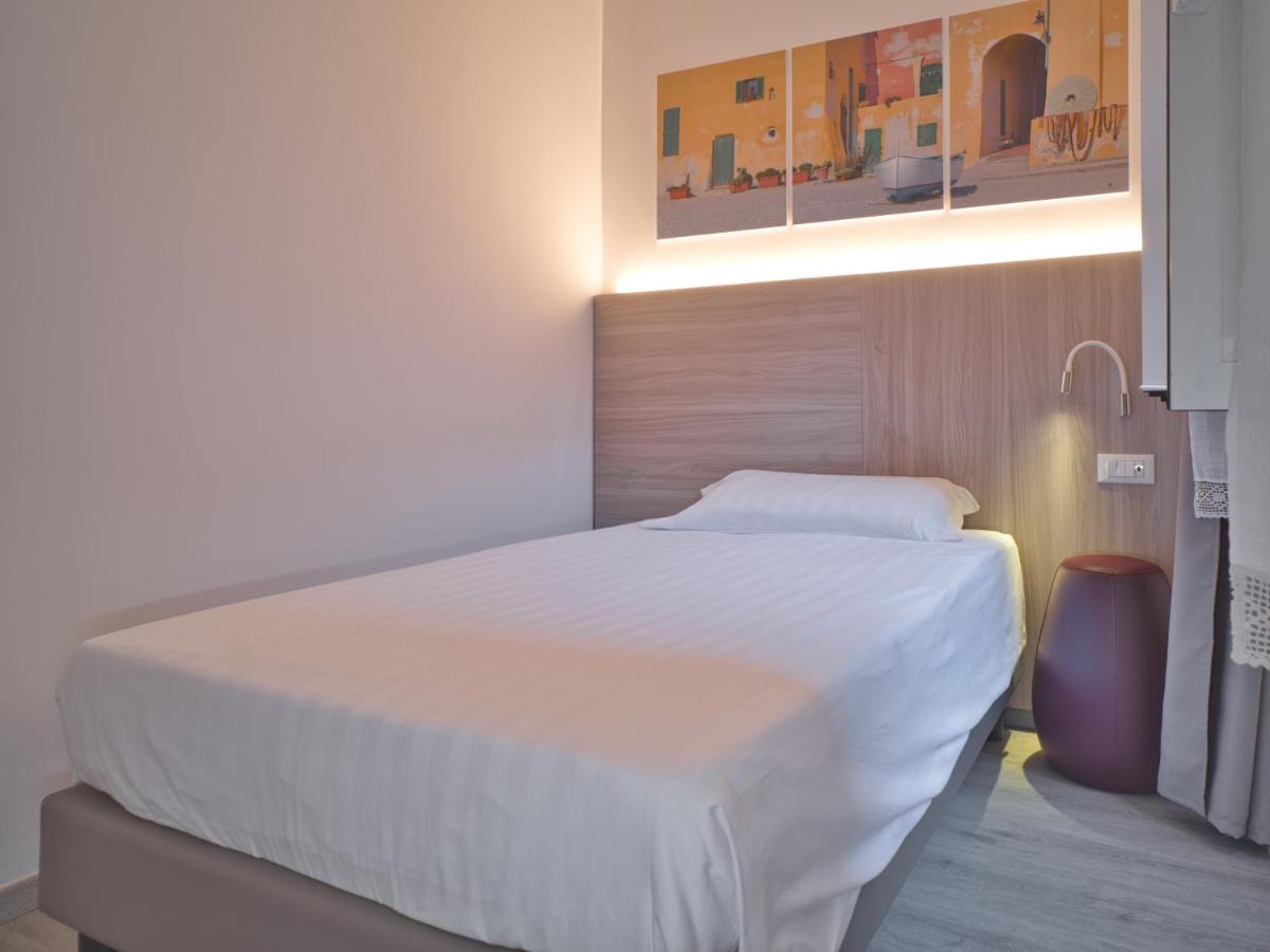 Single Room,1006468111:JPEG