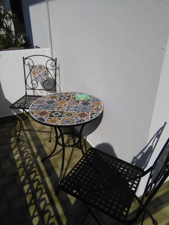 Camera Matrimoniale con Bagno Privato e Balcone
