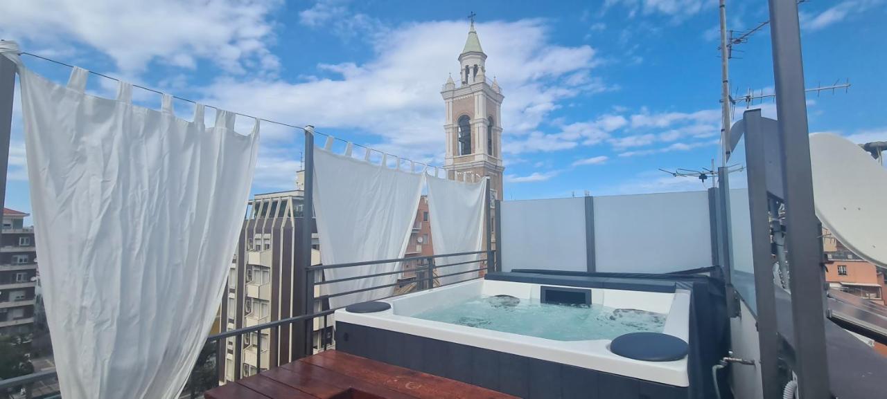 Camera Matrimoniale con Balcone