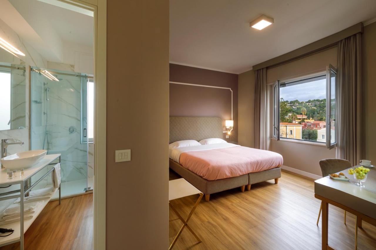 Standard Double Room,1732517117:JPEG