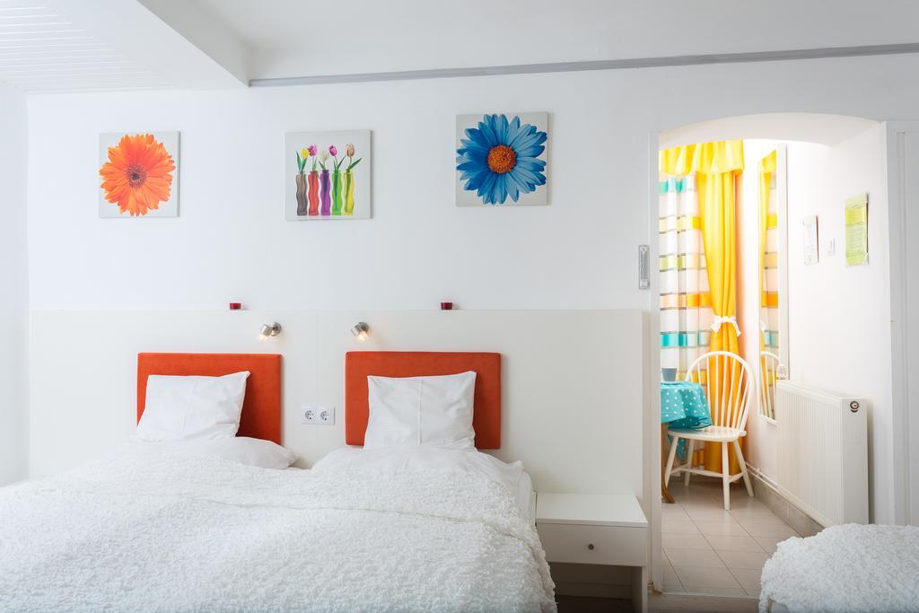 Double Room with Mountain View,109783113:JPEG