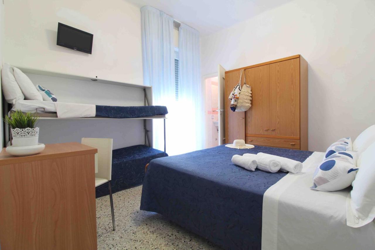 Economy Triple Room
