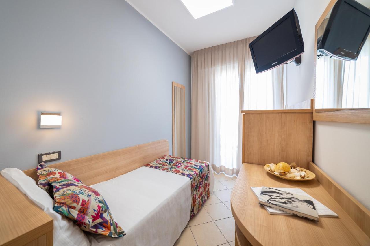 Small Single Room