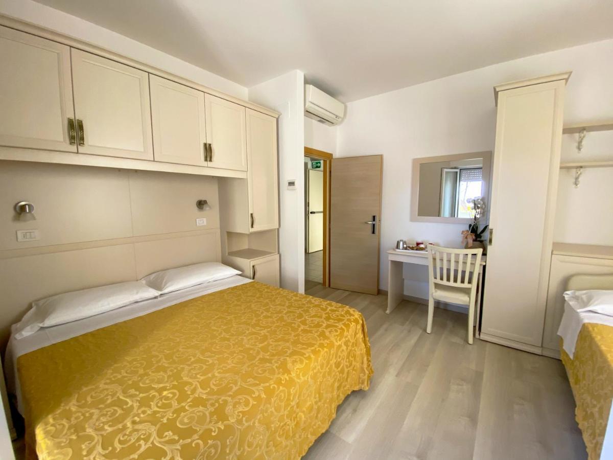 Camera Quadrupla con Bagno Privato