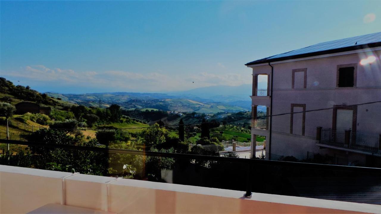 Camera Matrimoniale/Doppia con Letti Singoli con Bagno in Comune