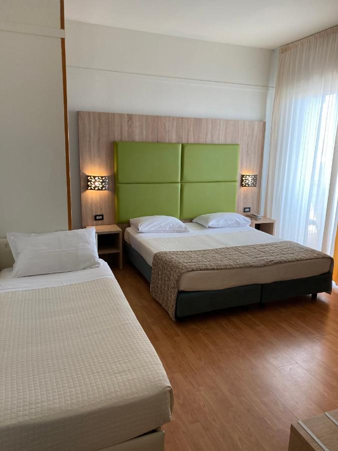 Triple Room Sea View,1422927582:JPEG
