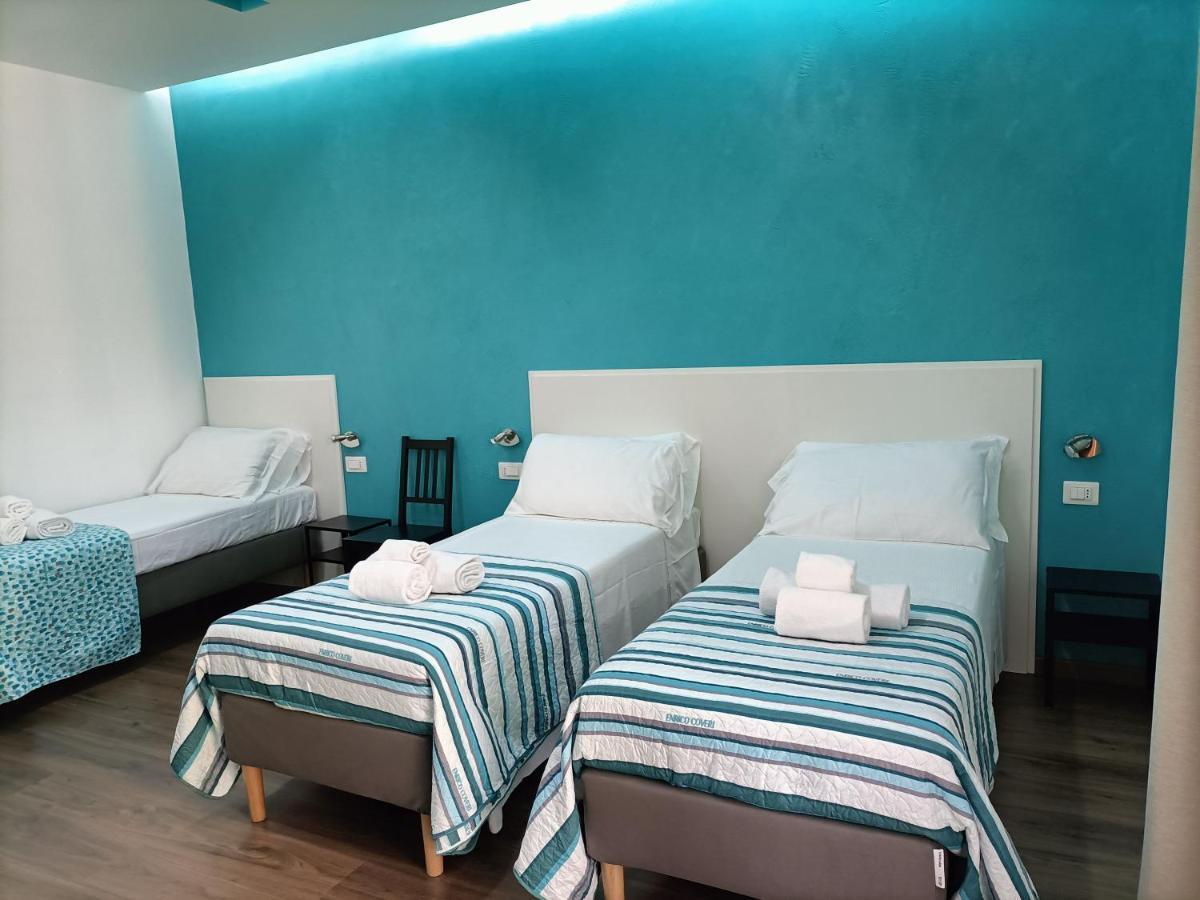 Triple Room with Balcony and City View