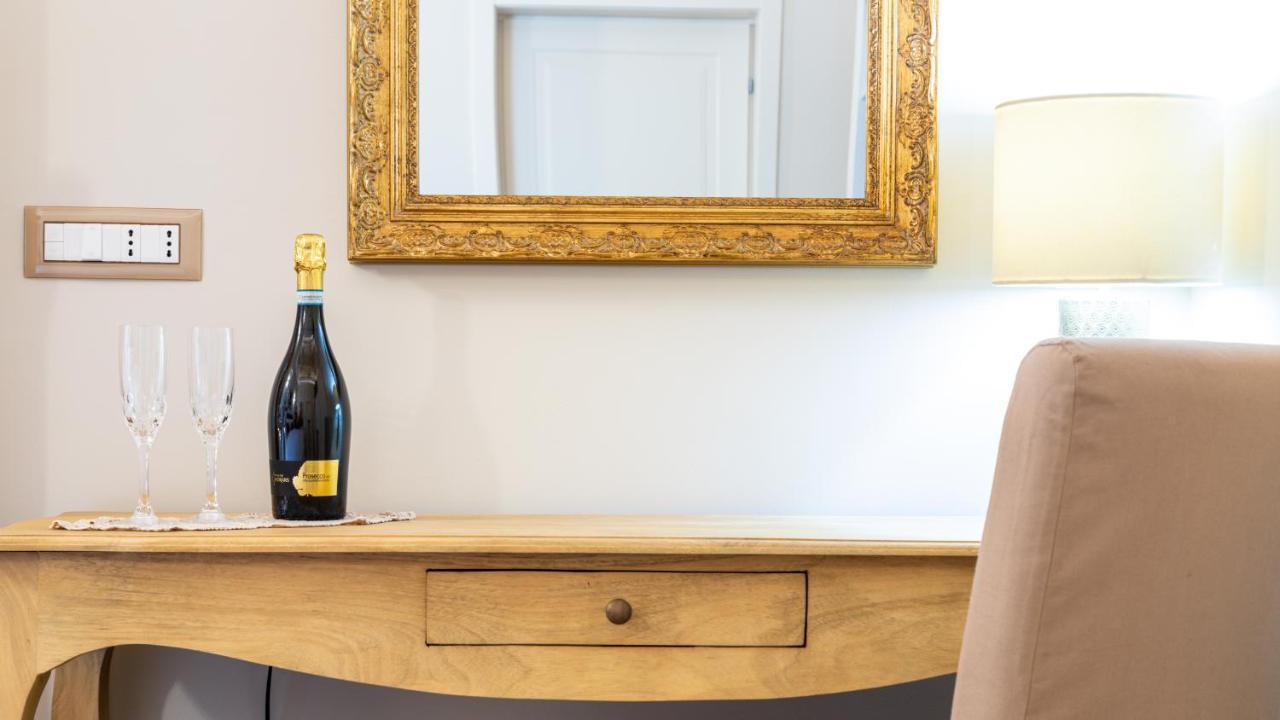 Deluxe Double Room,1143989134:JPEG