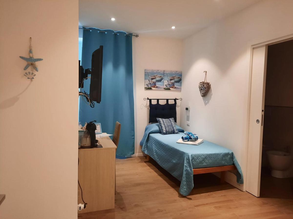 Camera Singola con Bagno Privato