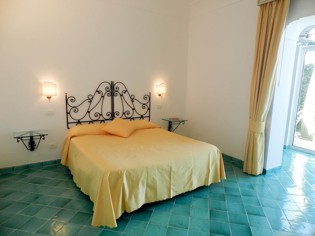 Monolocale con Patio e Vista Mare (2 Adulti)