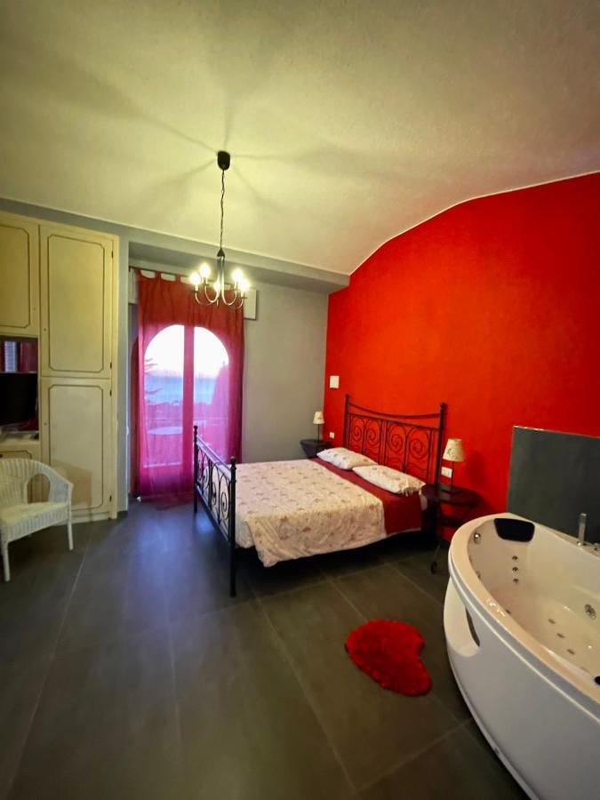 Double Room with Spa Bath,1350021406:JPEG