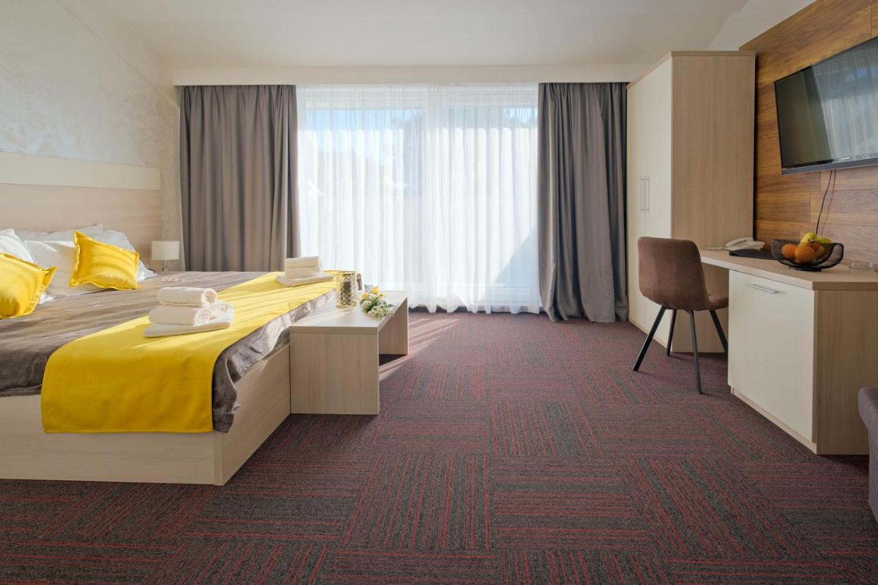 Superior Double Room with Terrace and Sea View,1182074827:JPEG