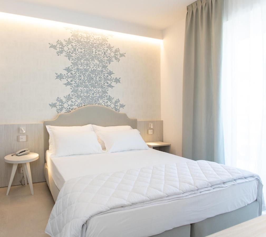 Superior Double Room Side Sea View
