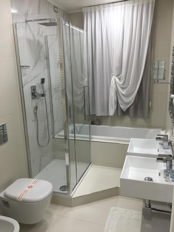 Deluxe Double Room,133363302:JPEG