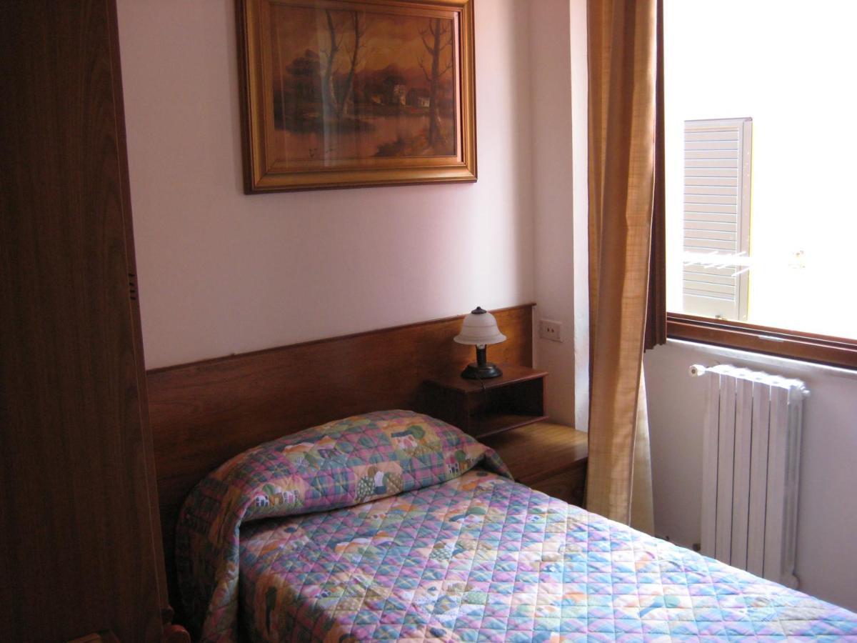 Camera Singola con Bagno Privato