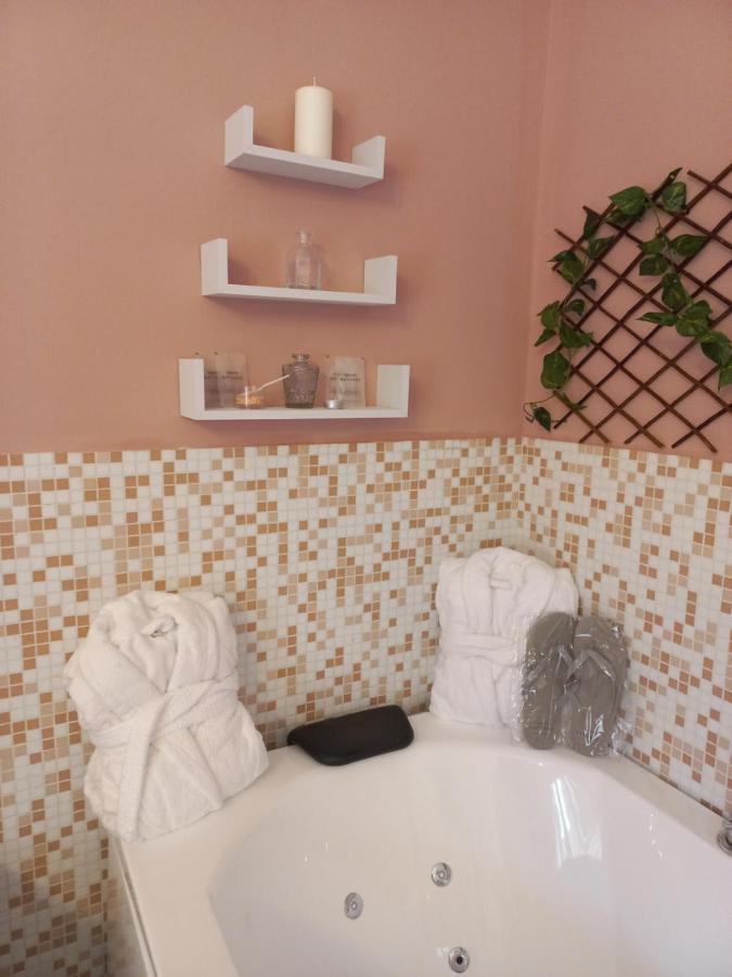 Double Room with Spa Bath,1226733068:JPEG