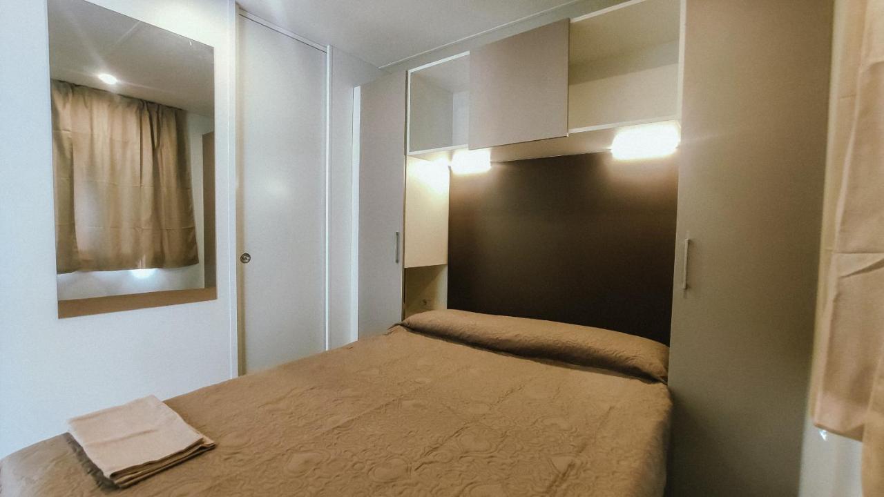 Mobile Home,1234077812:JPEG