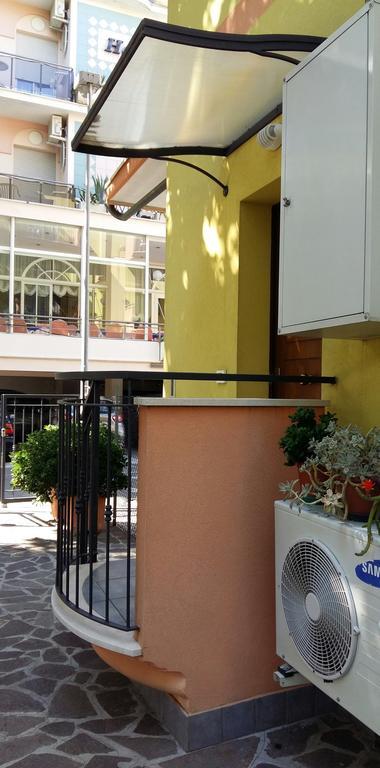 Apartment Ground Floor,443371581:JPEG