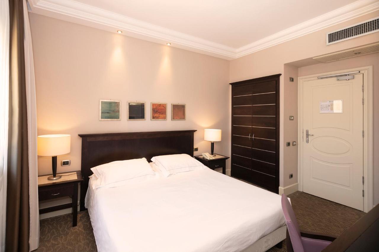 Double Room,1258257178:JPEG