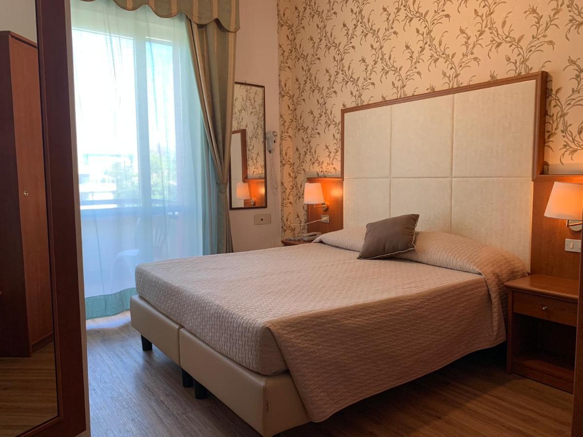 Standard Double or Twin Room,1259508892:JPEG