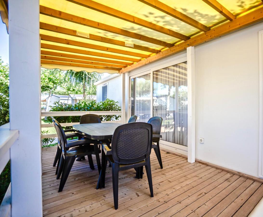 Mobile Home with Three Bedrooms and Two Bathrooms,1295969431:JPEG