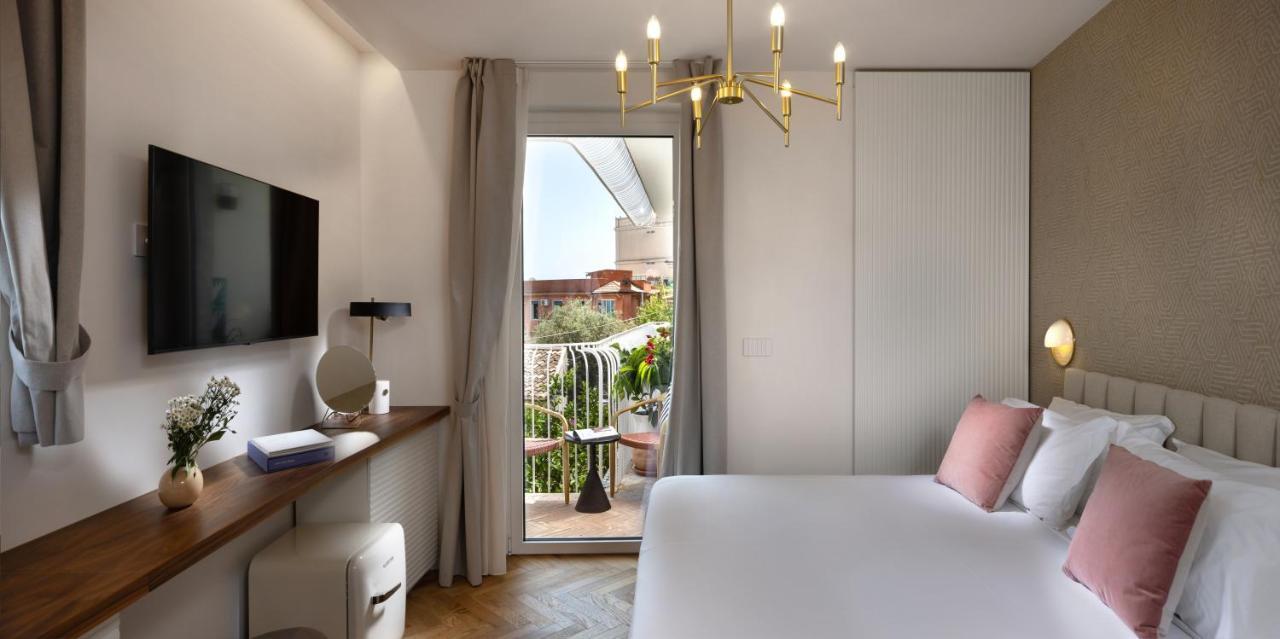 Camera Deluxe Matrimoniale con Vista Mare