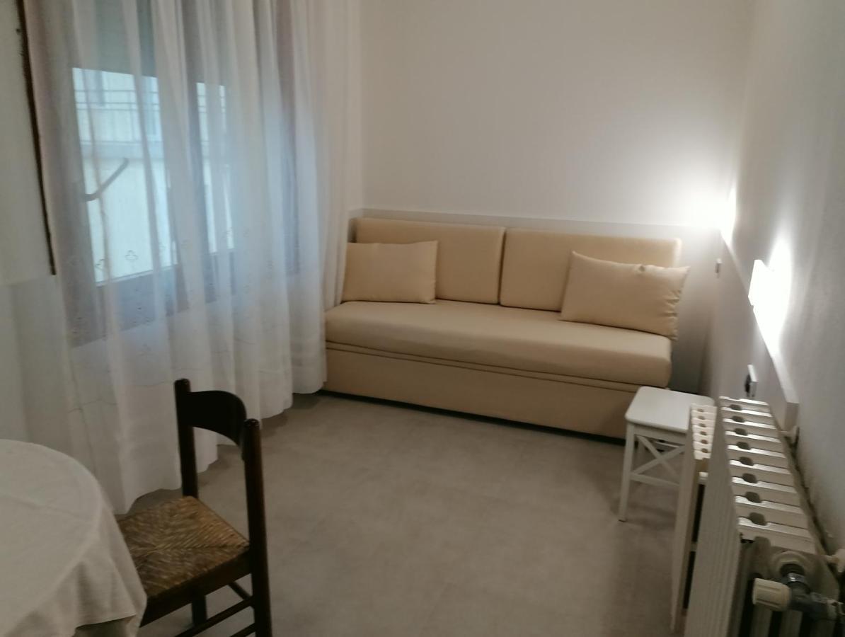 Suite Separate Building,1310484346:JPEG