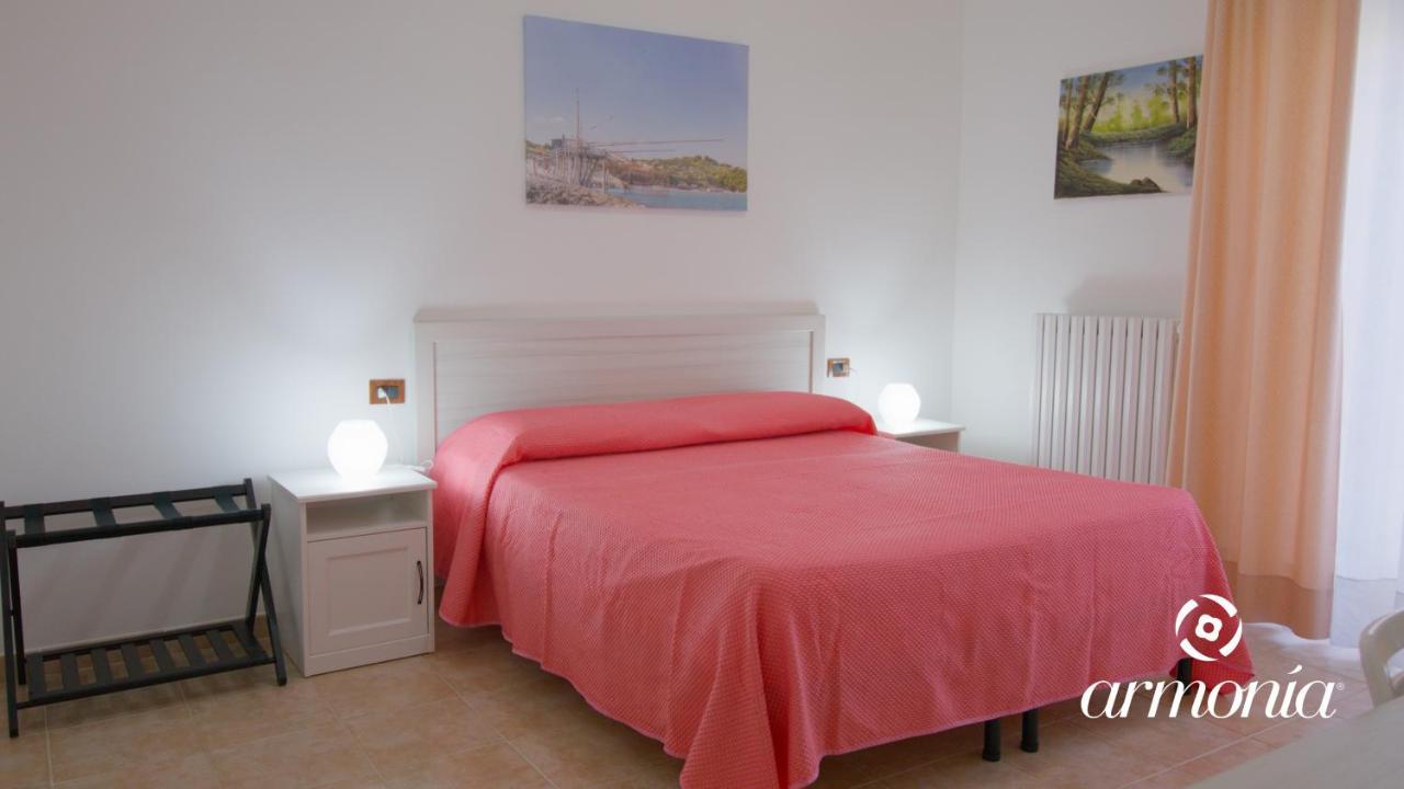Large Double Room,1360428401:JPEG