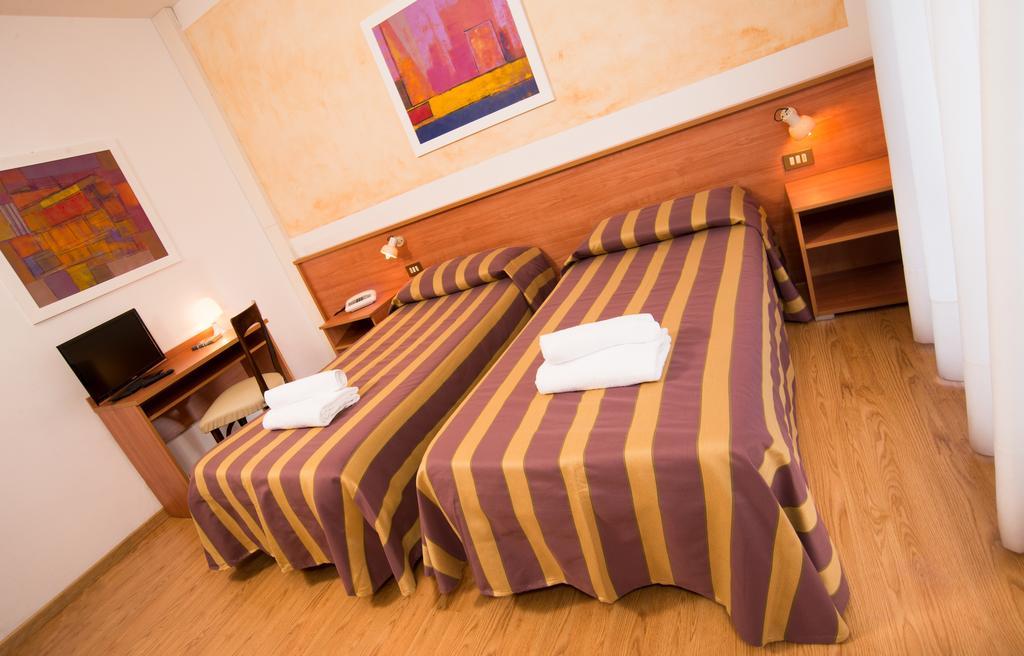 Single Room,136495944:JPEG