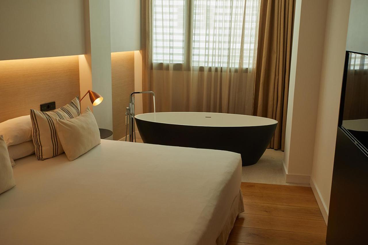 Superior Double Room,1371280682:JPEG