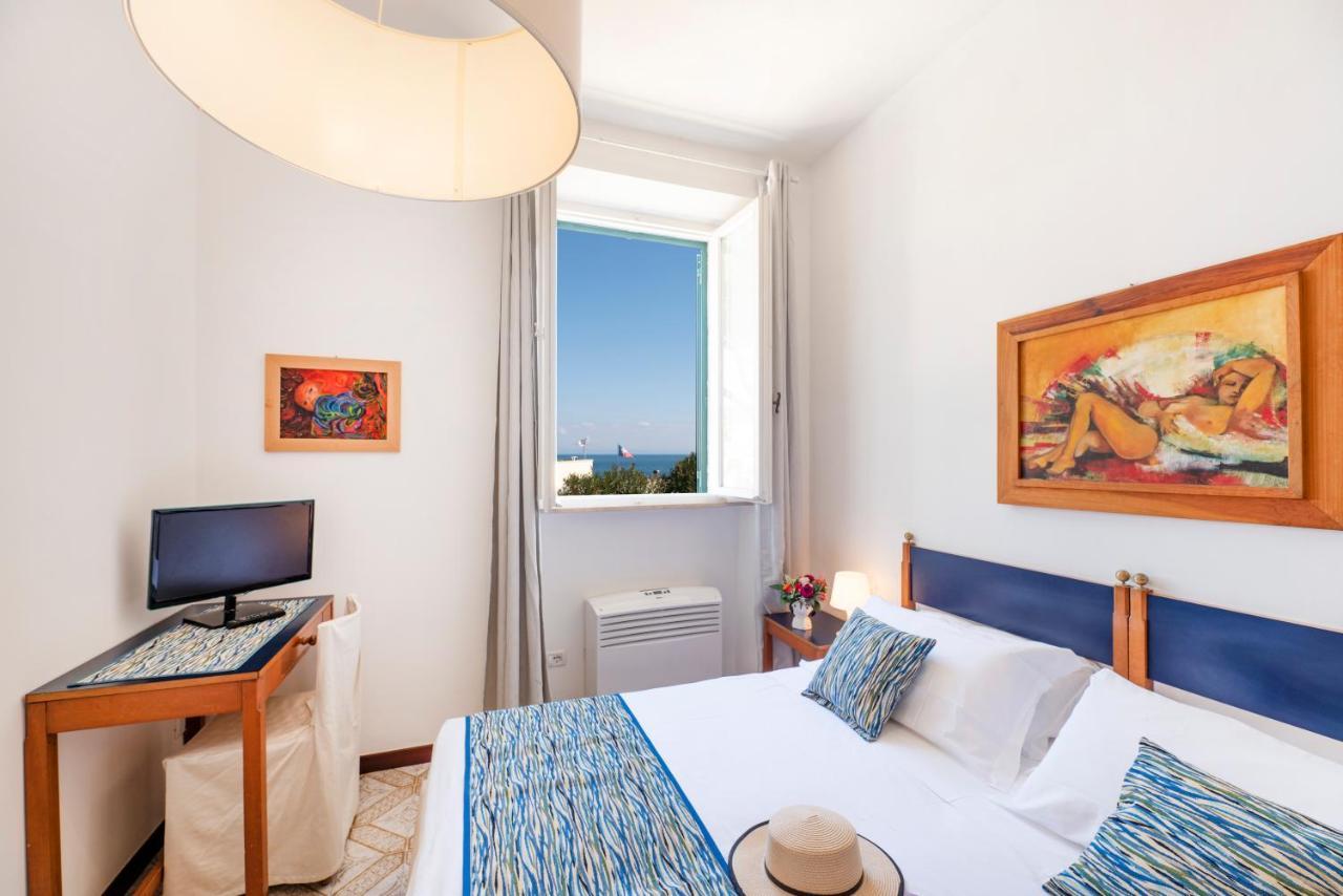 Classic Double Room,1378409081:JPEG