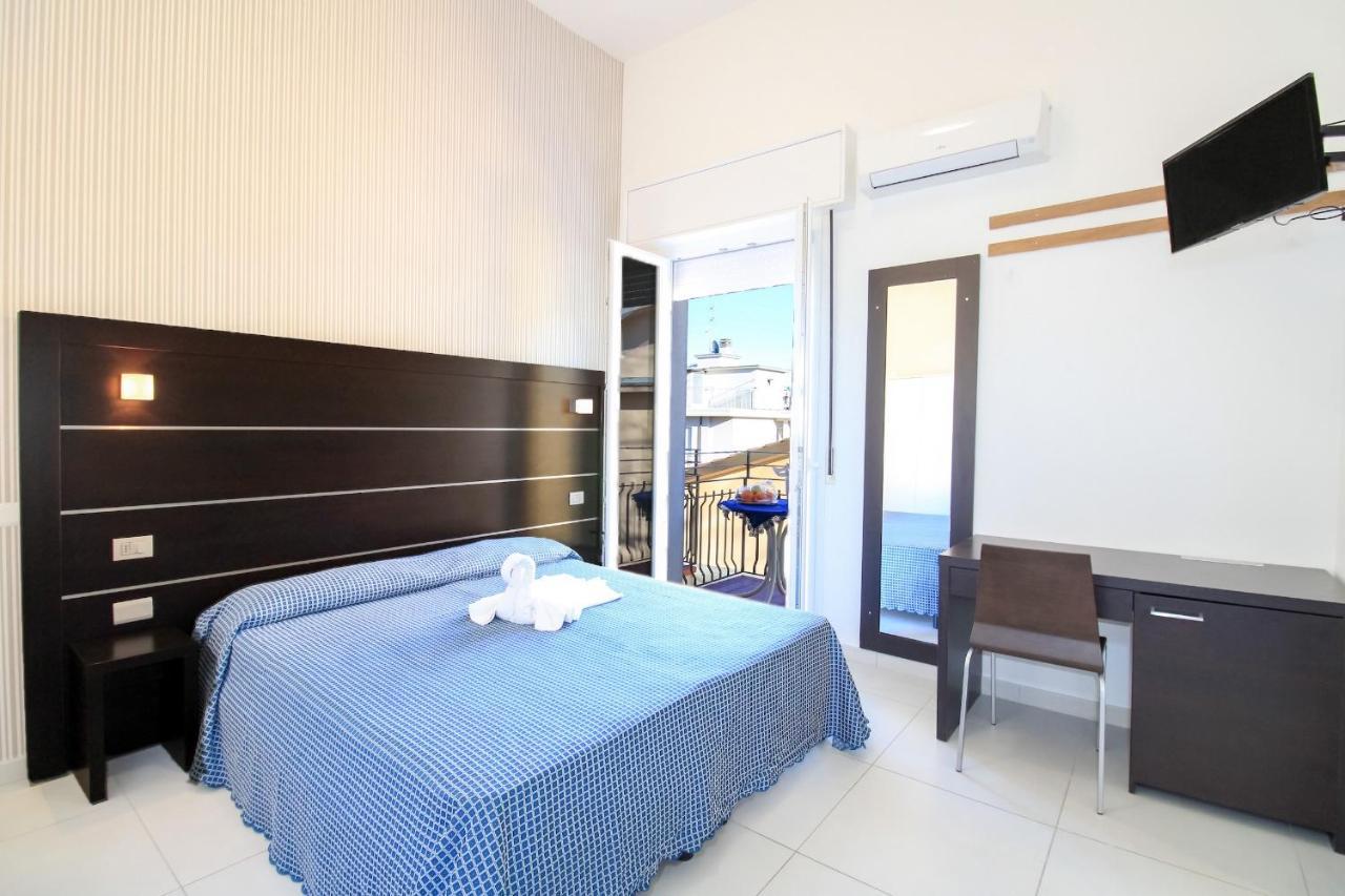 Double Room with Balcony,1374627710:JPEG