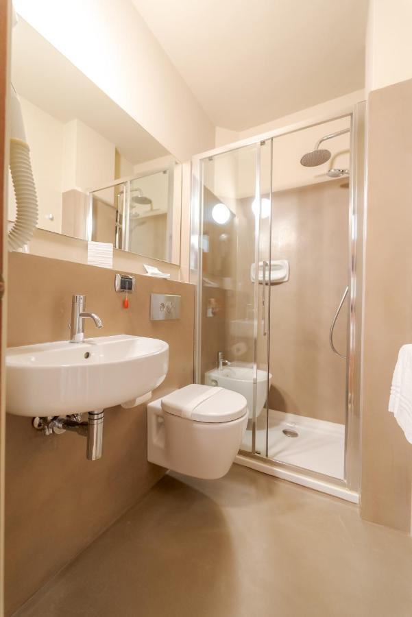 Superior Double or Twin Room with Sea View,1419685779:JPEG