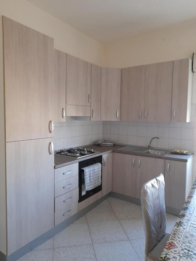 Three-Bedroom House,1422673650:JPEG