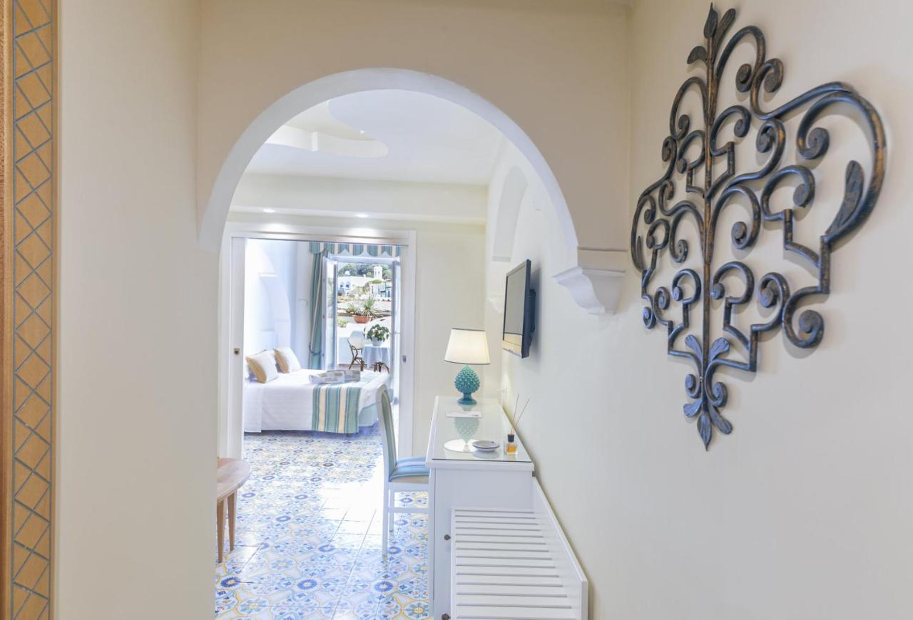 Family Room,1588201094:JPEG