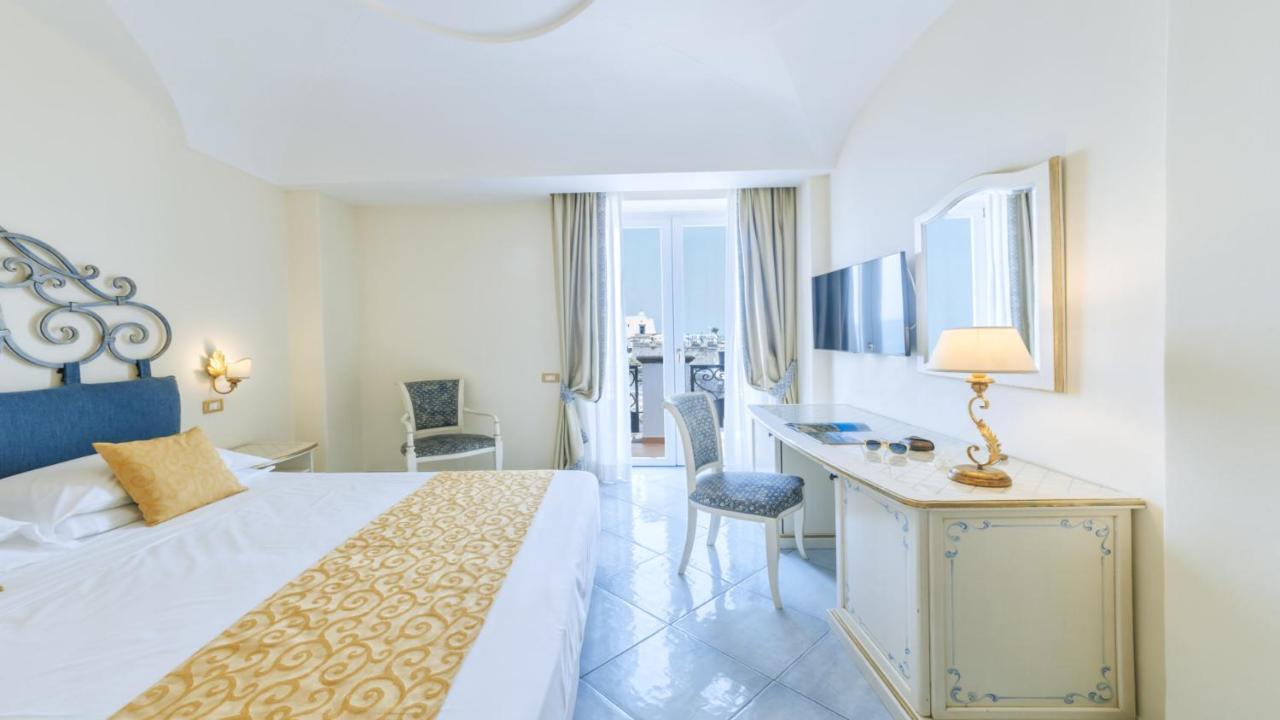 Camera Matrimoniale Superior con Vista Mare e Balcone