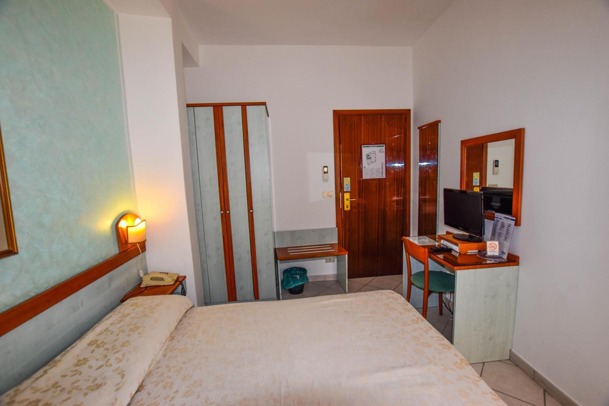 Standard Single Room,1433530276:JPEG