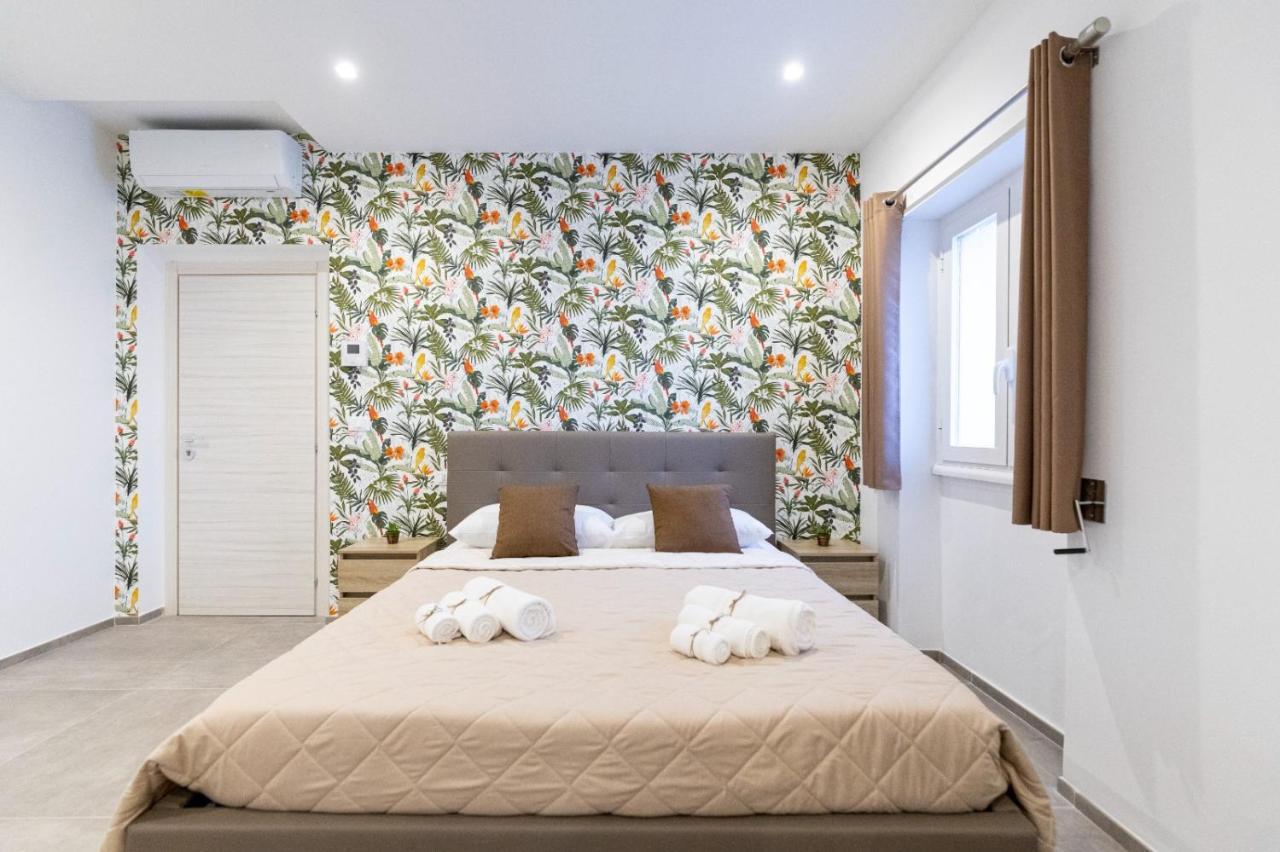 Double Room with Private Bathroom,1469779751:JPEG