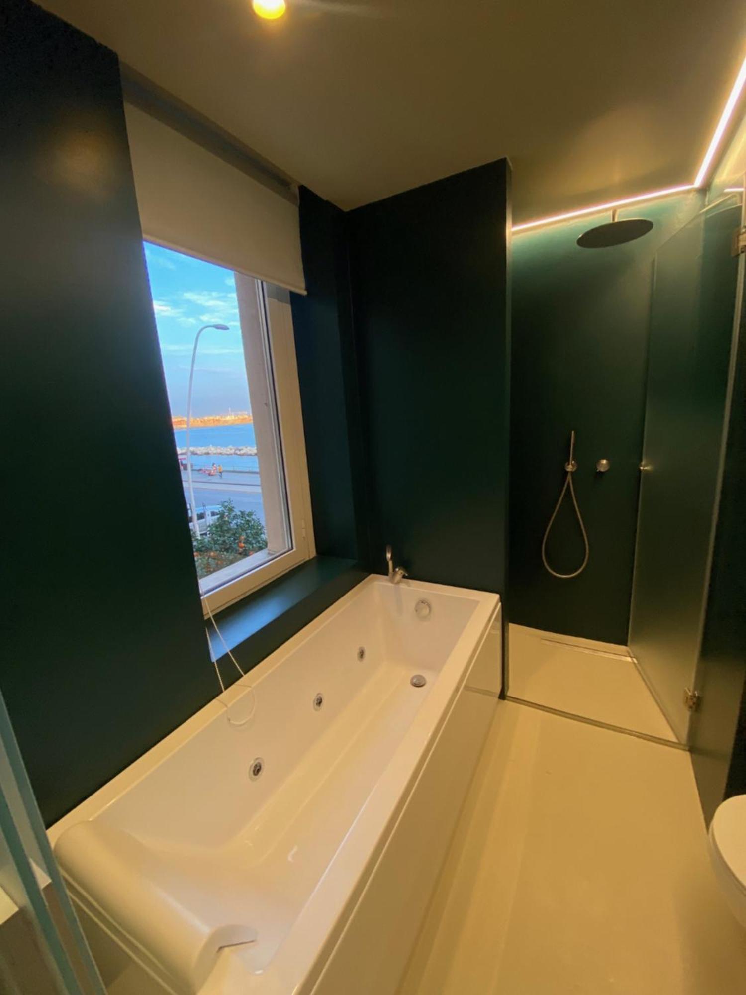 Junior Suite con Vista Mare Laterale, Jacuzzi® e Balcone