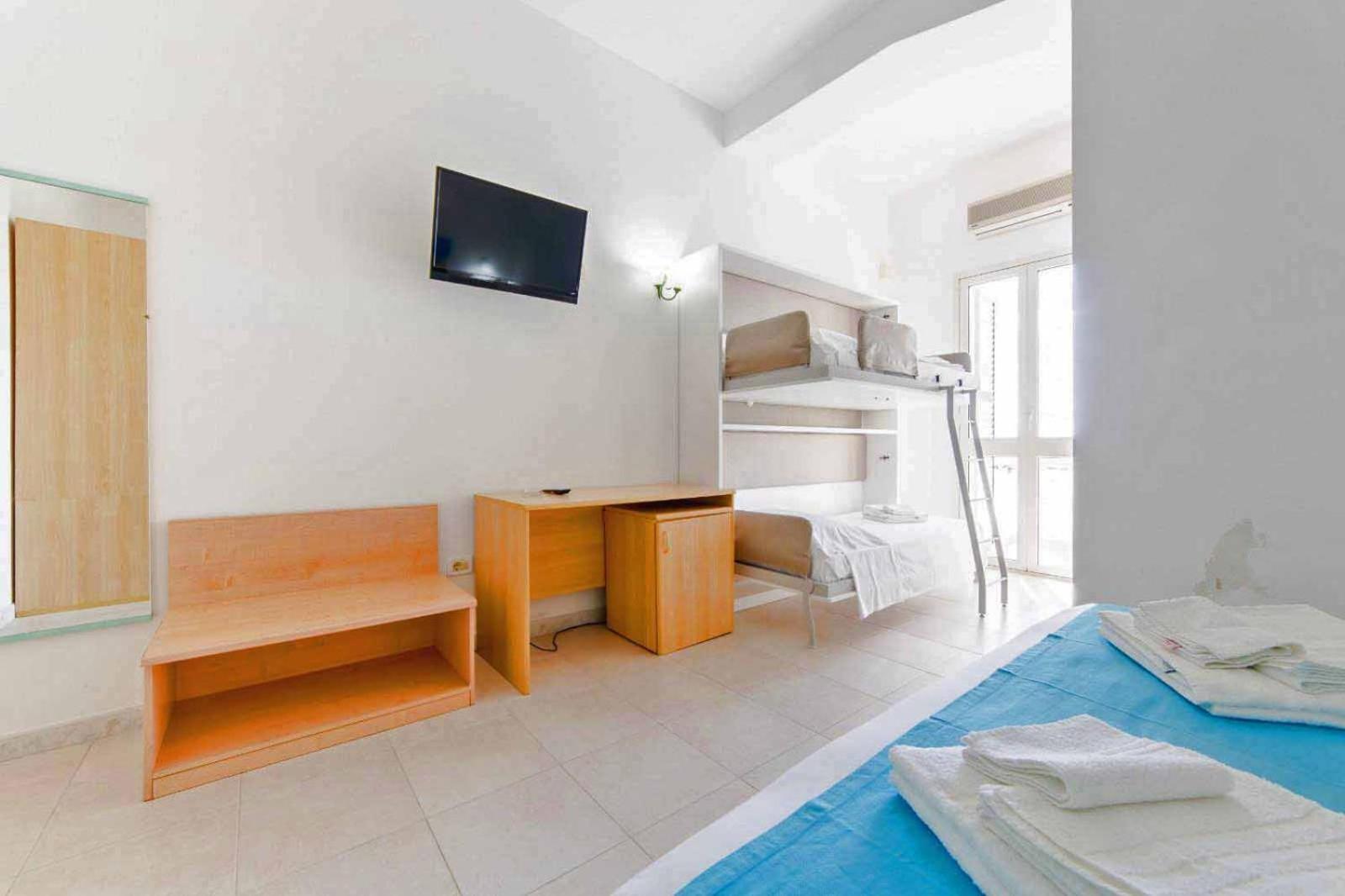 Quadruple Room with Sea View,1524208933:JPEG