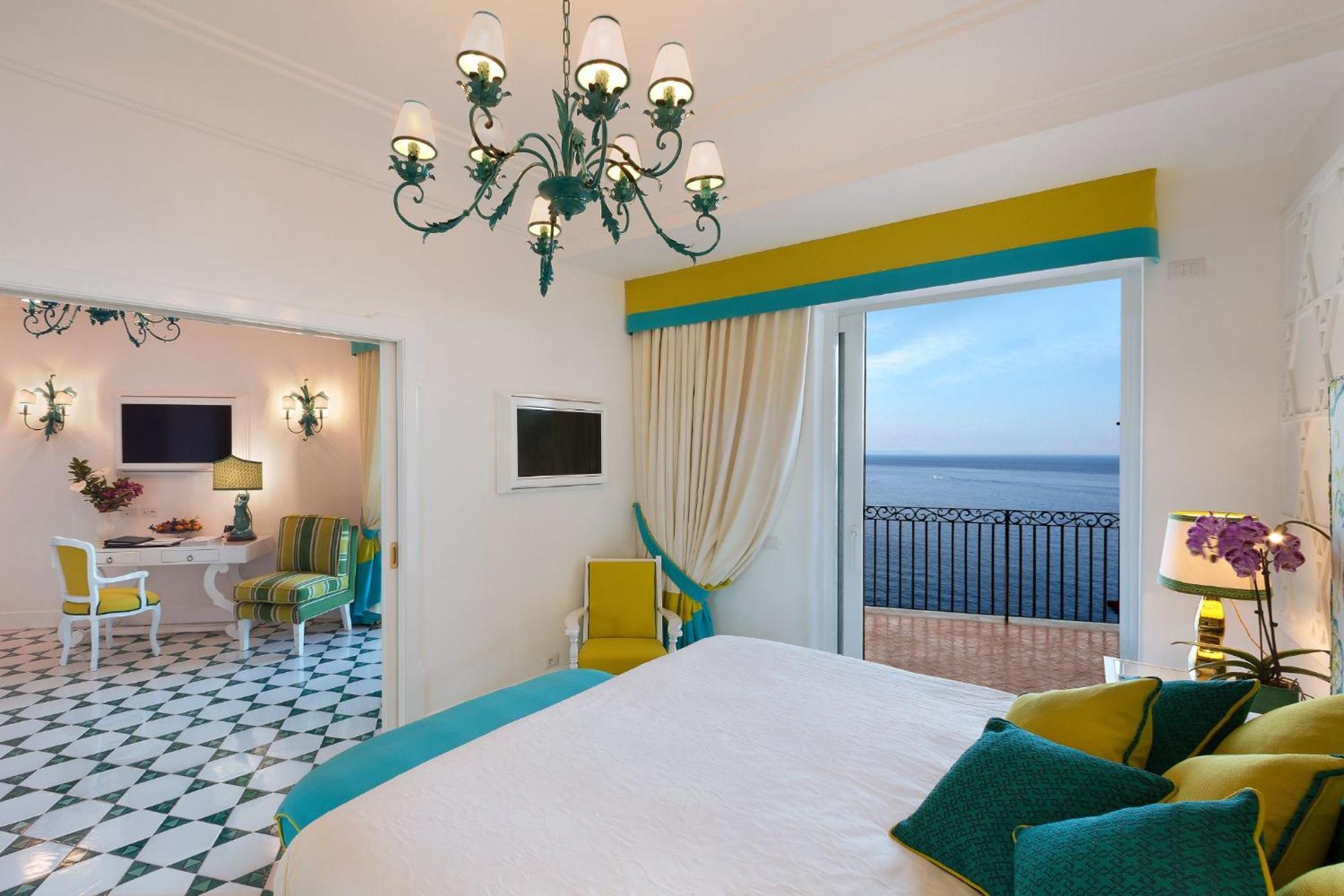 Suite with Terrace and Sea View,1554094549:JPEG