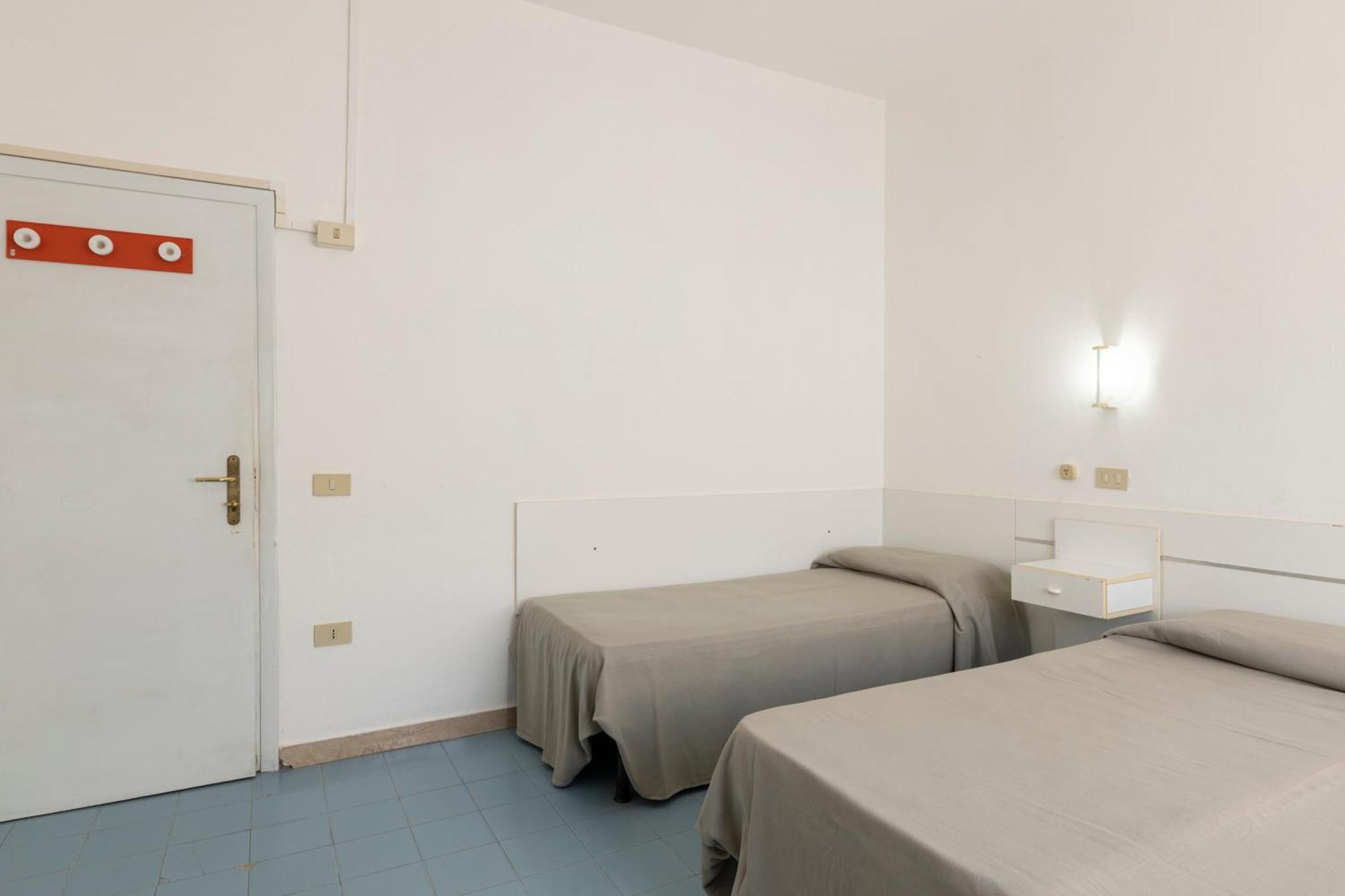 Camera Tripla Standard con Vista Mare
