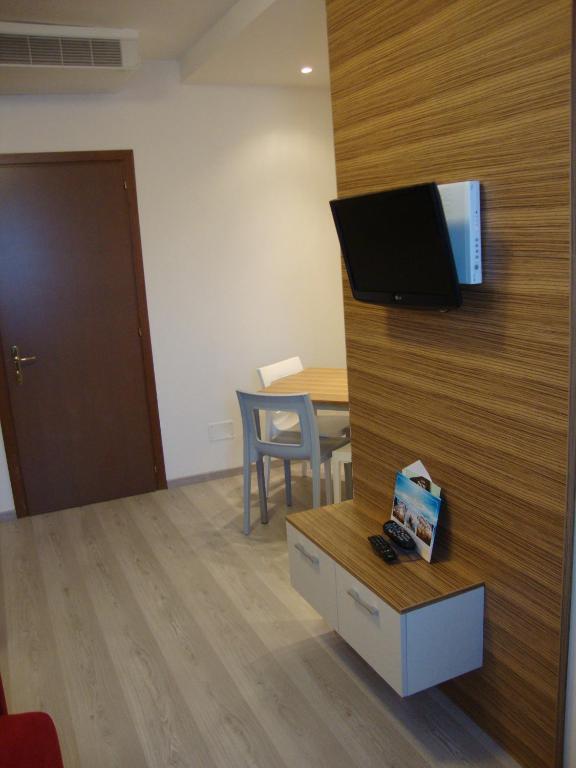 Appartamento Familiare con Balcone (2 Adulti + 2 Bambini)