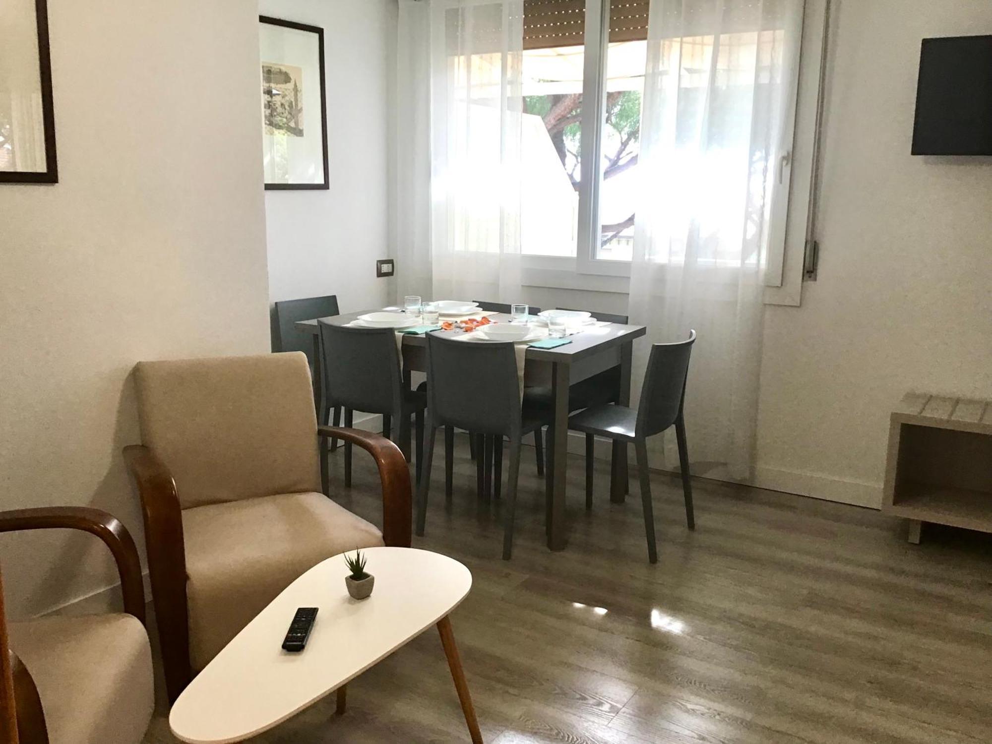 Appartamento Deluxe con 2 Camere da Letto e Balcone