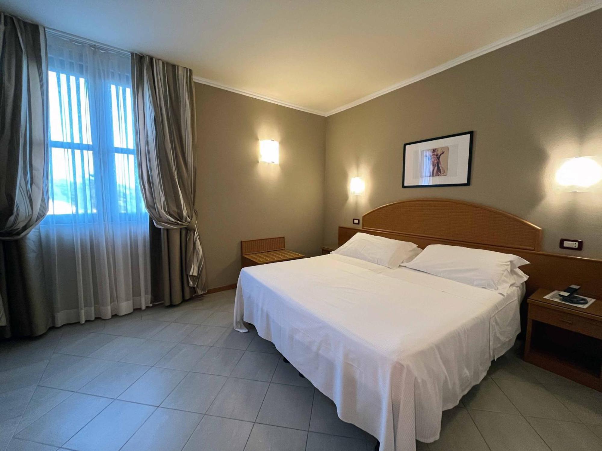 Standard Double Room,1611502699:JPEG