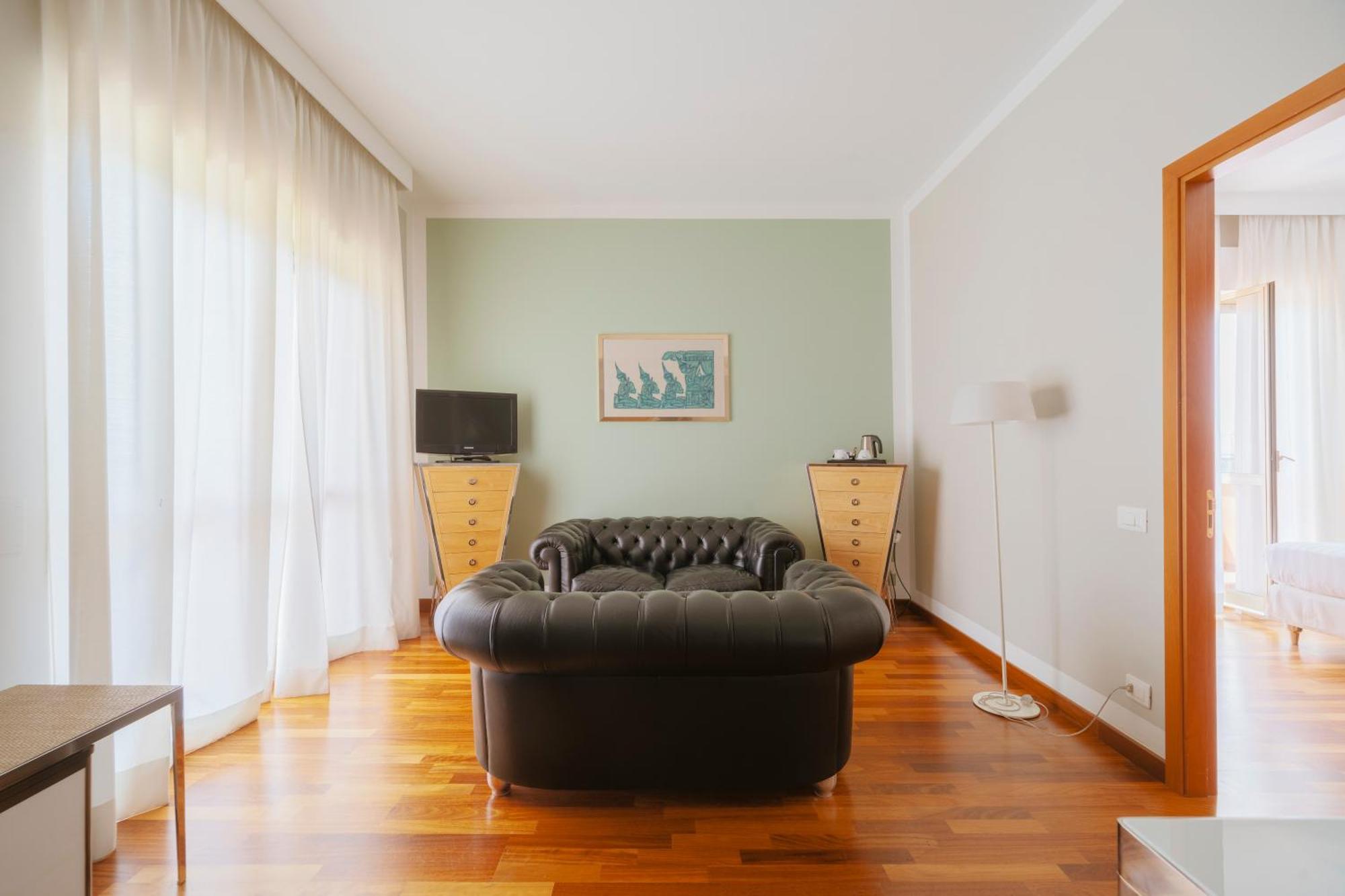 Junior Suite,1598898544:JPEG
