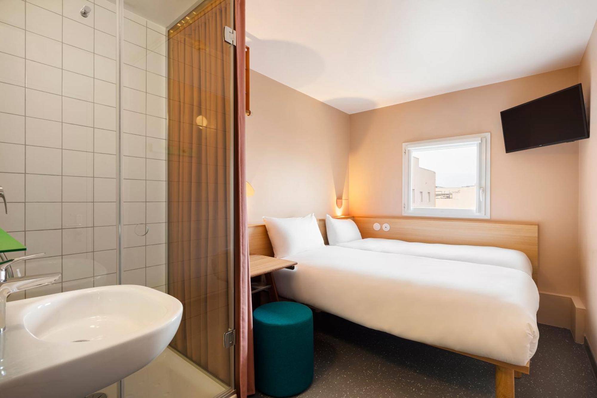 POP Twin Room,1600556342:JPEG