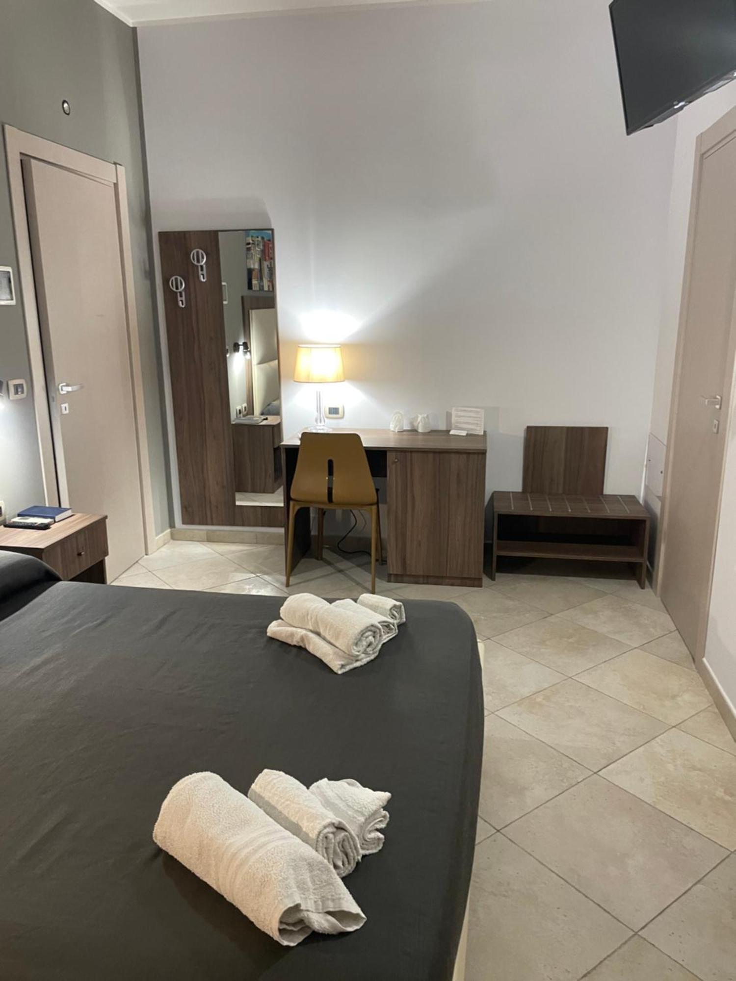 Double or Twin Room,1608303326:JPEG