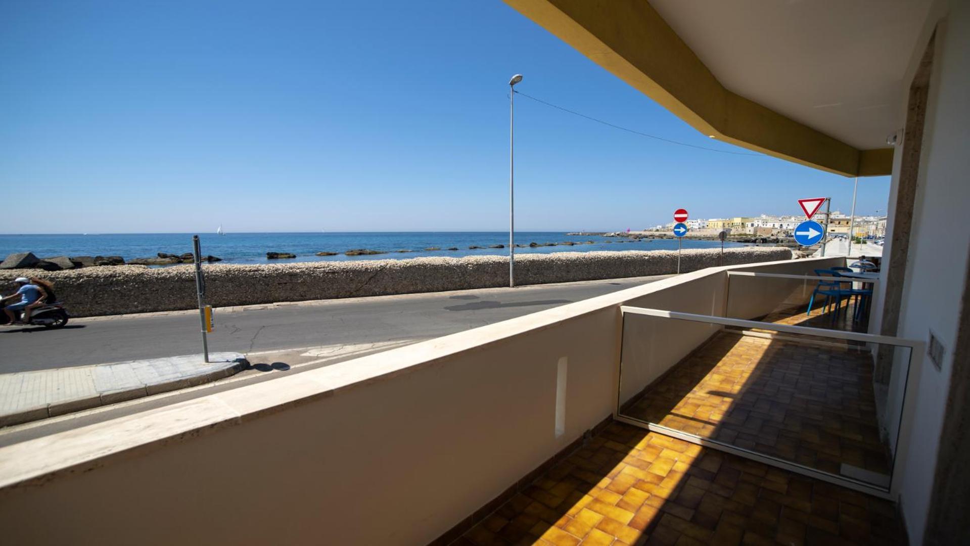 Camera Superior Doppia con Letti Singoli e Vista Mare